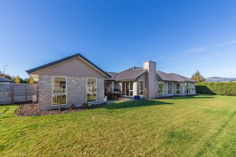 Photo of property in 18 Mcdermott Place, Halswell, Christchurch, 8025