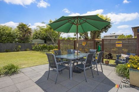 Photo of property in 10 Hereford Place, Waihi Beach, 3611