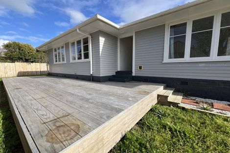 Photo of property in 31 Paton Avenue, Te Atatu South, Auckland, 0610