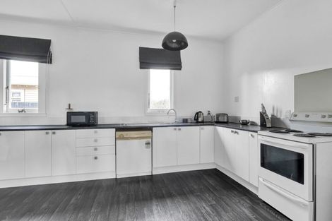 Photo of property in 13 Page Street, Stratford, 4332