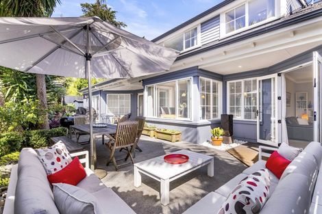 Photo of property in 17 Willowbank Close, East Tamaki Heights, Auckland, 2016