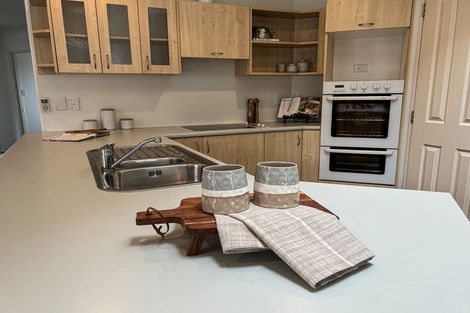 Photo of property in 5 Castleview Lane, Heathcote Valley, Christchurch, 8022