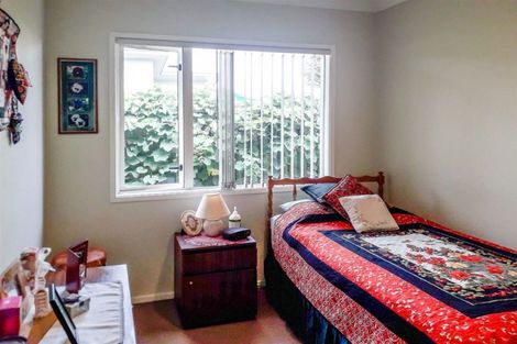 Photo of property in 18 Blythfield Place, Taradale, Napier, 4112