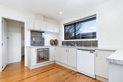 Photo of property in 8 Oldham Crescent, Halswell, Christchurch, 8025