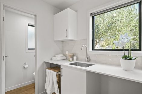 Photo of property in 3/48 Mcfaddens Road, St Albans, Christchurch, 8052