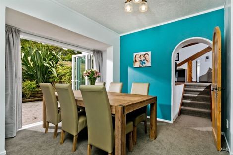Photo of property in 84 Grassmere Road, Henderson Valley, Auckland, 0612