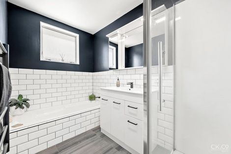 Photo of property in 34 California Drive, Totara Park, Upper Hutt, 5018