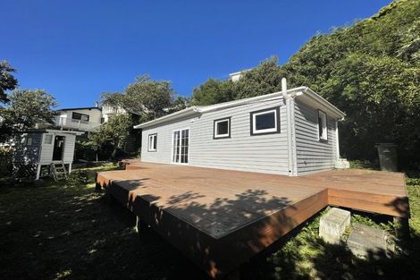 Photo of property in 143 Seatoun Heights Road, Miramar, Wellington, 6022