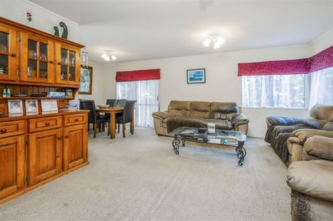 Photo of property in 26b Waiari Road, Conifer Grove, Takanini, 2112