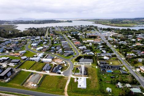 Photo of property in 35 Weka Street, Mangawhai, 0505
