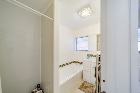 Photo of property in 42 Whiting Crescent, Greenmeadows, Napier, 4112
