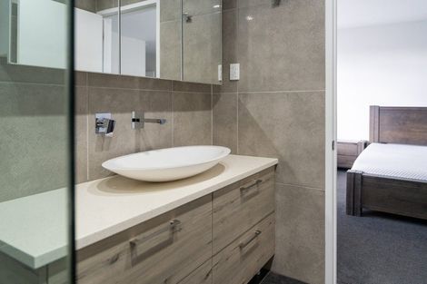 Photo of property in 1/2 Ocean View Road, Milford, Auckland, 0620