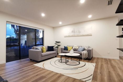 Photo of property in 57e Hogans Road, Glenfield, Auckland, 0629