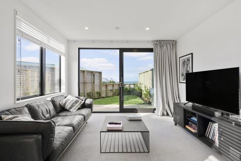 Photo of property in 4/52 High Street, Island Bay, Wellington, 6023