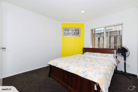 Photo of property in 25c Buscomb Avenue, Henderson, Auckland, 0610