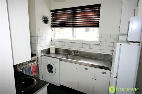 Photo of property in Illawarra Flats, 11/6 Brighton Road, Parnell, Auckland, 1052