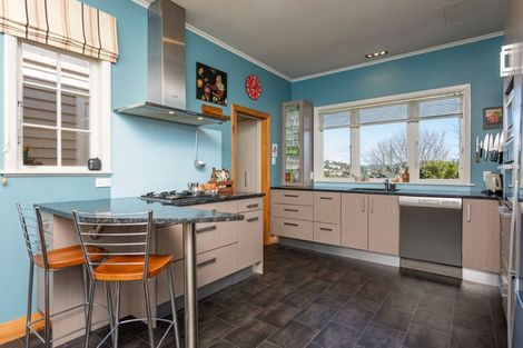 Photo of property in 4 Omar Street, Khandallah, Wellington, 6035