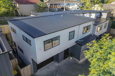Photo of property in 57d Hogans Road, Glenfield, Auckland, 0629