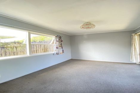 Photo of property in 11 Beswick Place, Birkdale, Auckland, 0626