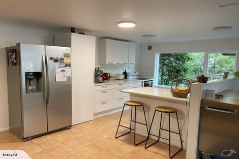 Photo of property in 53a Onedin Place, Titirangi, Auckland, 0604