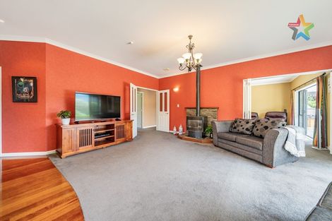 Photo of property in 6a Marua Palm Grove, Timberlea, Upper Hutt, 5018