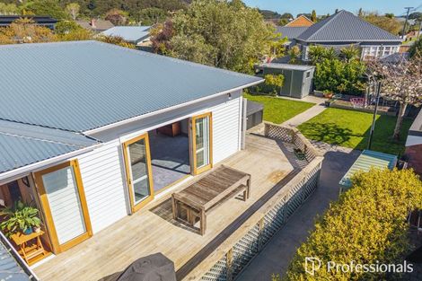 Photo of property in 18 Birdwood Road, Waterloo, Lower Hutt, 5011