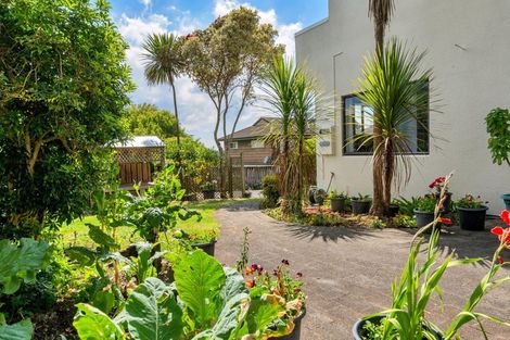 Photo of property in 9/24 Eastglen Road, Glen Eden, Auckland, 0602