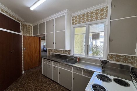 Photo of property in 31 Disraeli Street, Hawera, 4610