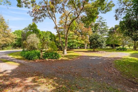Photo of property in 435 Tararua Road, Levin, 5571