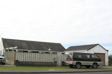 Photo of property in 36 Omata Road, Marfell, New Plymouth, 4310