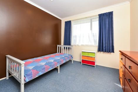 Photo of property in 10 Antrim Place, Nawton, Hamilton, 3200