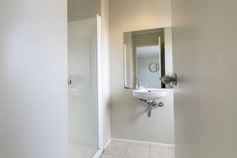 Photo of property in 5 Tellin Close, Massey, Auckland, 0614