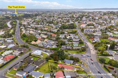 Photo of property in 114 Edmonton Road, Henderson, Auckland, 0612