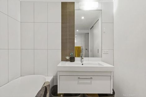 Photo of property in Bellagio Apartments, 8e/39 Taranaki Street, Te Aro, Wellington, 6011