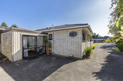 Photo of property in 1/21 Gloaming Place, Conifer Grove, Takanini, 2112