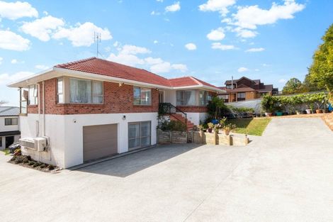 Photo of property in 4237 Great North Road, Glendene, Auckland, 0602