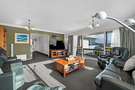 Photo of property in 22 Rosendale Avenue, Spotswood, New Plymouth, 4310