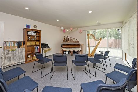 Photo of property in 6 Rosefield Lane, Northcote, Christchurch, 8052