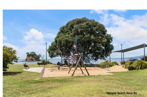 Photo of property in 2/29 Sealy Road, Torbay, Auckland, 0630