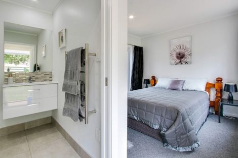 Photo of property in 1720 Waimarama Road, Waimarama, Havelock North, 4294