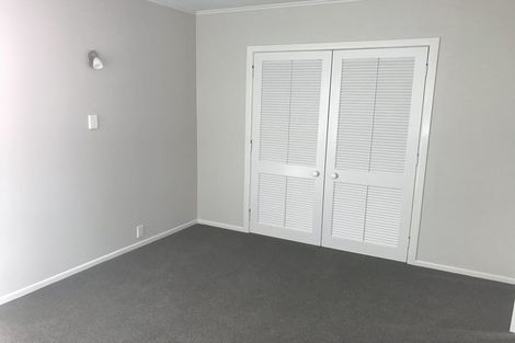 Photo of property in 6 Braeburn Place, Takanini, 2112