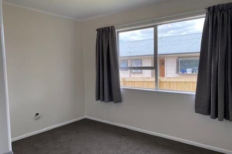 Photo of property in 21 Kemble Close, Mangere, Auckland, 2022