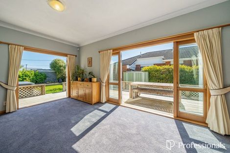 Photo of property in 18 Birdwood Road, Waterloo, Lower Hutt, 5011
