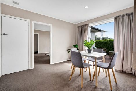 Photo of property in 17 Rainsford Street, Moturoa, New Plymouth, 4310