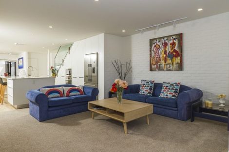 Photo of property in 1/15 Craig Road, Milford, Auckland, 0620