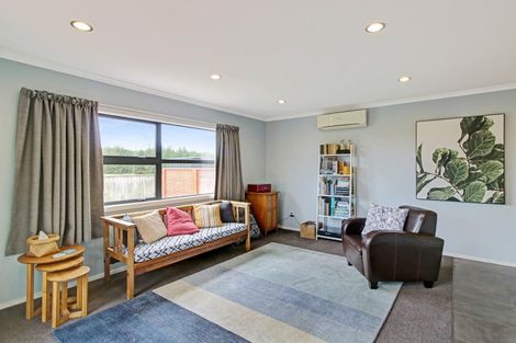 Photo of property in 9 Oxnam Place, Foxton Beach, Foxton, 4815
