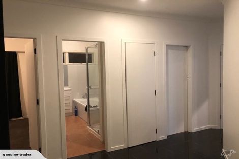 Photo of property in 230c Pakuranga Road, Pakuranga Heights, Auckland, 2010