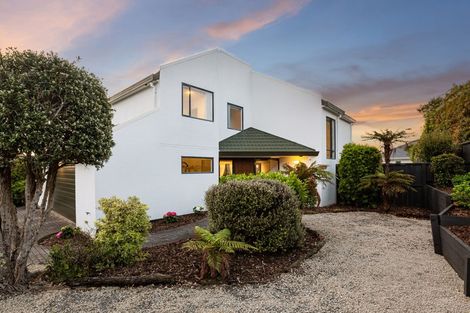 Photo of property in 21 Joseph Banks Drive, Whitby, Porirua, 5024