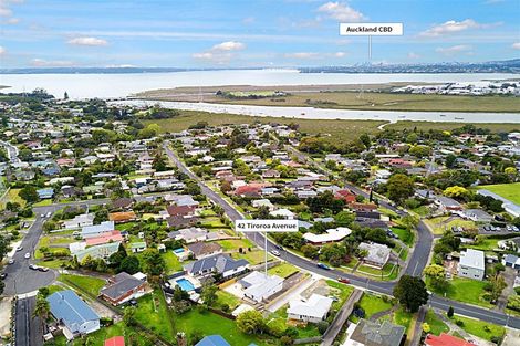 Photo of property in 42 Tiroroa Avenue, Te Atatu South, Auckland, 0610