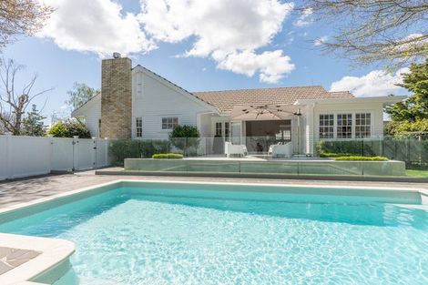 Photo of property in 10 Woodstock Road, Fairfield, Hamilton, 3214